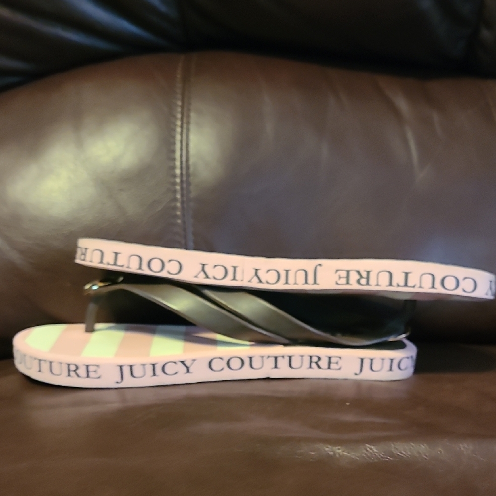 Juicy Couture Pink and Gold Sandals for Summer - Picture 6 of 9